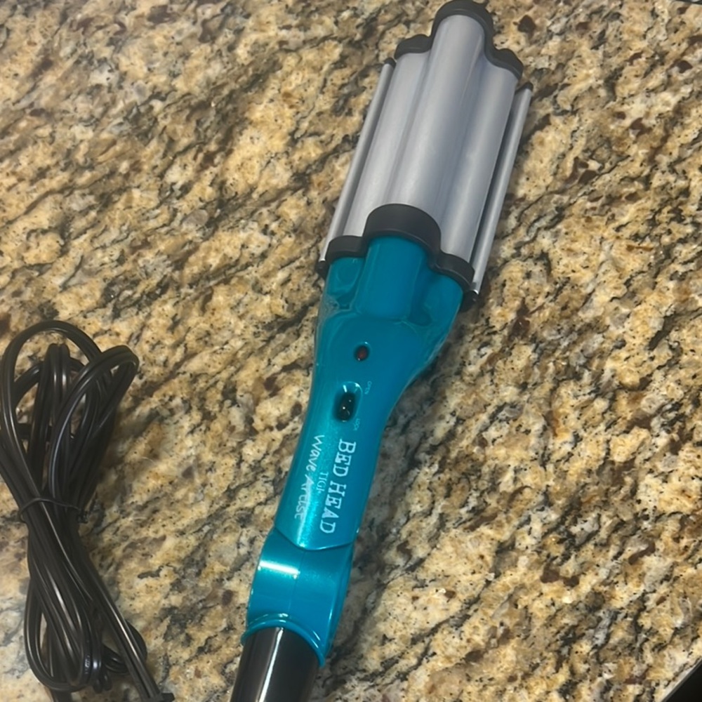 Bed Head Blue and Silver Hair Waver
